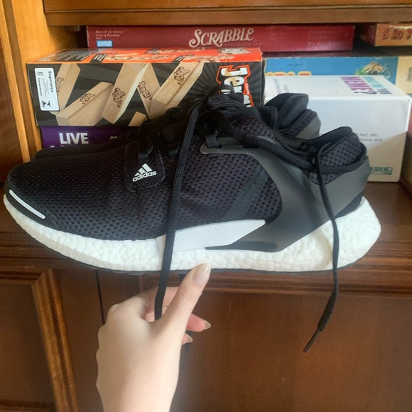 Adidas Mens running shoes, Size 13. - Picture 5 of 9